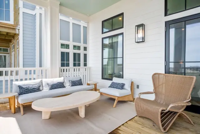 Cinnamon Shore XVIII — photograph 38