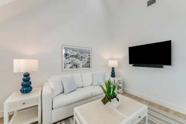 Cinnamon Shore XXII — photograph 53