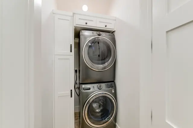 Cinnamon Shore XXII — photograph 59