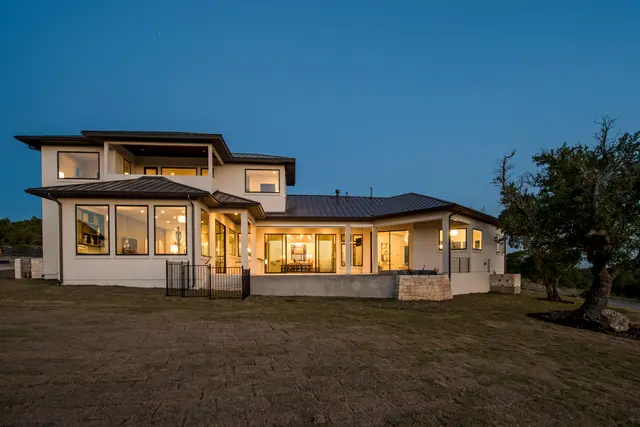 Spicewood Moonlight Terrace — photograph 24