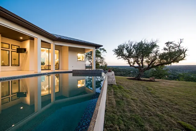 Spicewood Moonlight Terrace — photograph 23